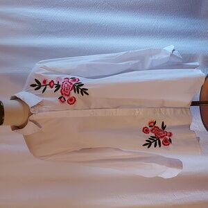 Walter Baker Women's Blouse Shirt Oversized Embroidery Cotton Lagenlook …